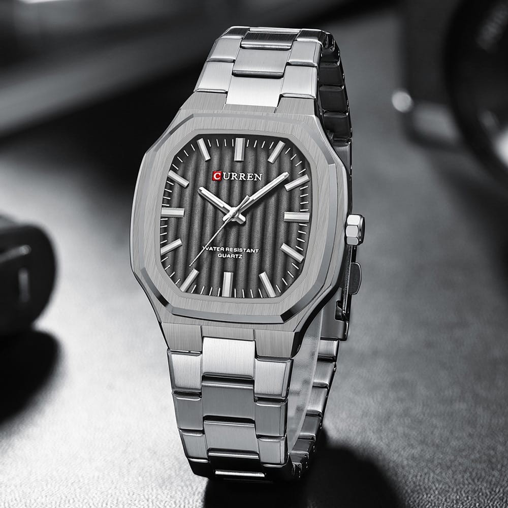 ساعة من كارن